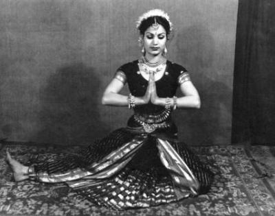 Индийская танцовщица Тара Чаудри